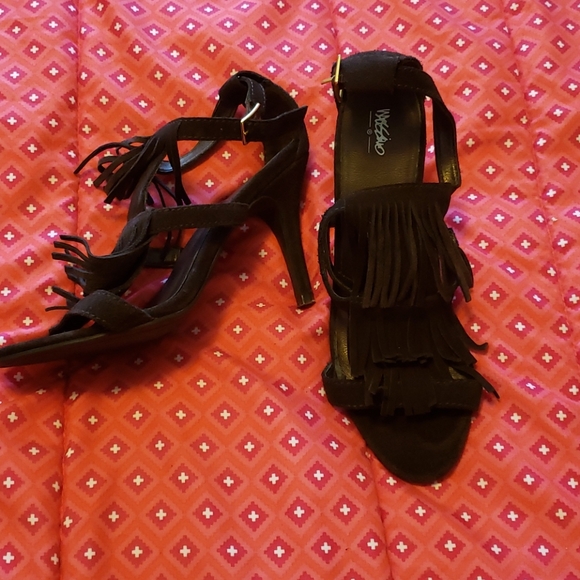 Mossimo Brown suede fringed heels. Size 6 1/2 - Picture 6 of 8